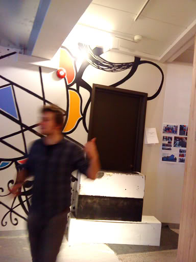 http://i141.photobucket.com/albums/r58/Redmist_photos/DSC00019skole2.jpg