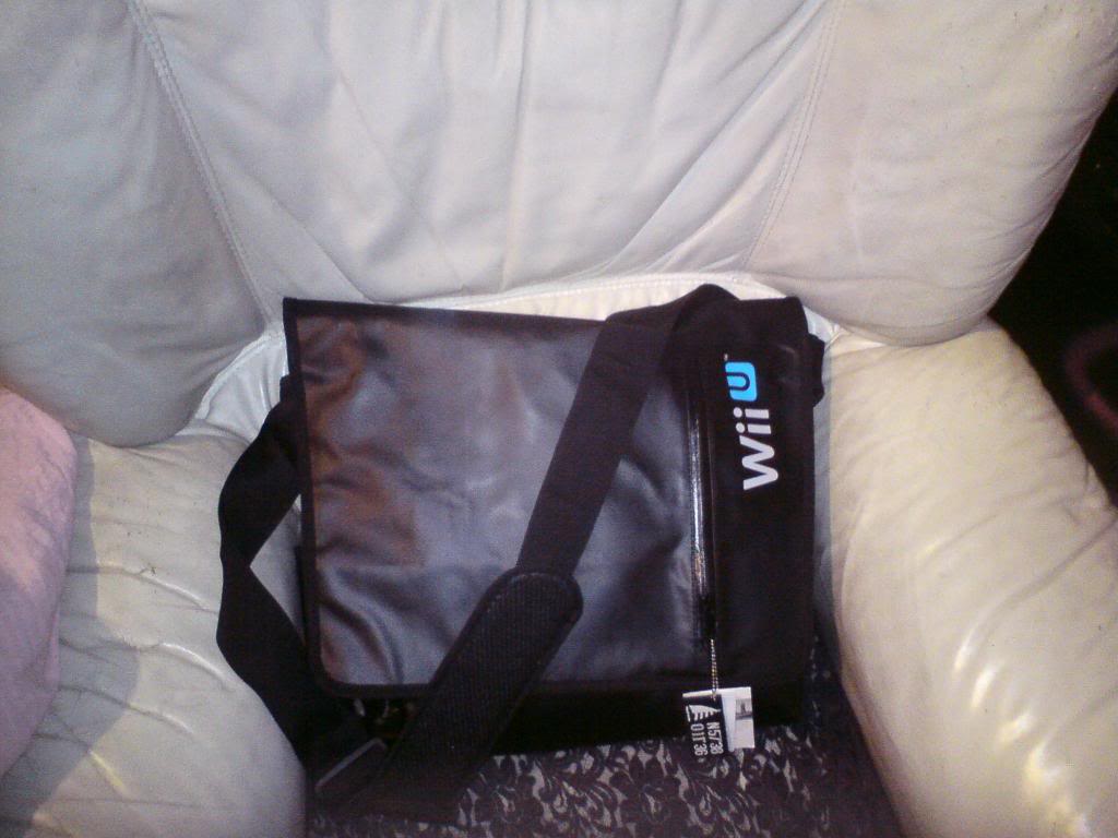 http://i85.photobucket.com/albums/k72/Link_and_Zelda/Wii%20U%20lansering/DSC01494.jpg