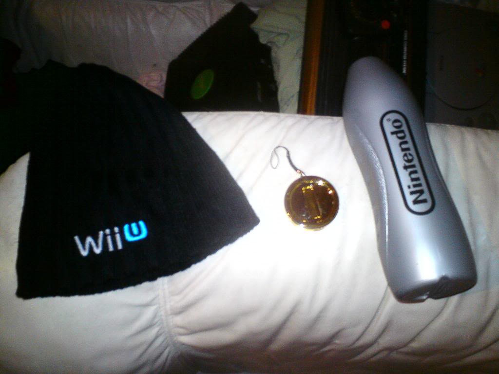 http://i85.photobucket.com/albums/k72/Link_and_Zelda/Wii%20U%20lansering/DSC01497.jpg