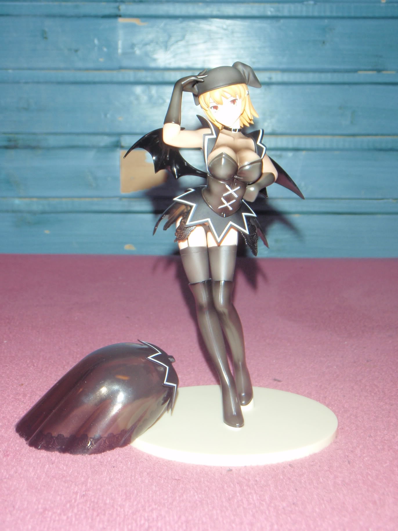 http://img.photobucket.com/albums/v419/bambed/Home%20Items/PA040320.jpg