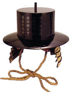 http://img.photobucket.com/albums/v419/bambed/bizarre-japanese-helms-kawarikabuto.jpg